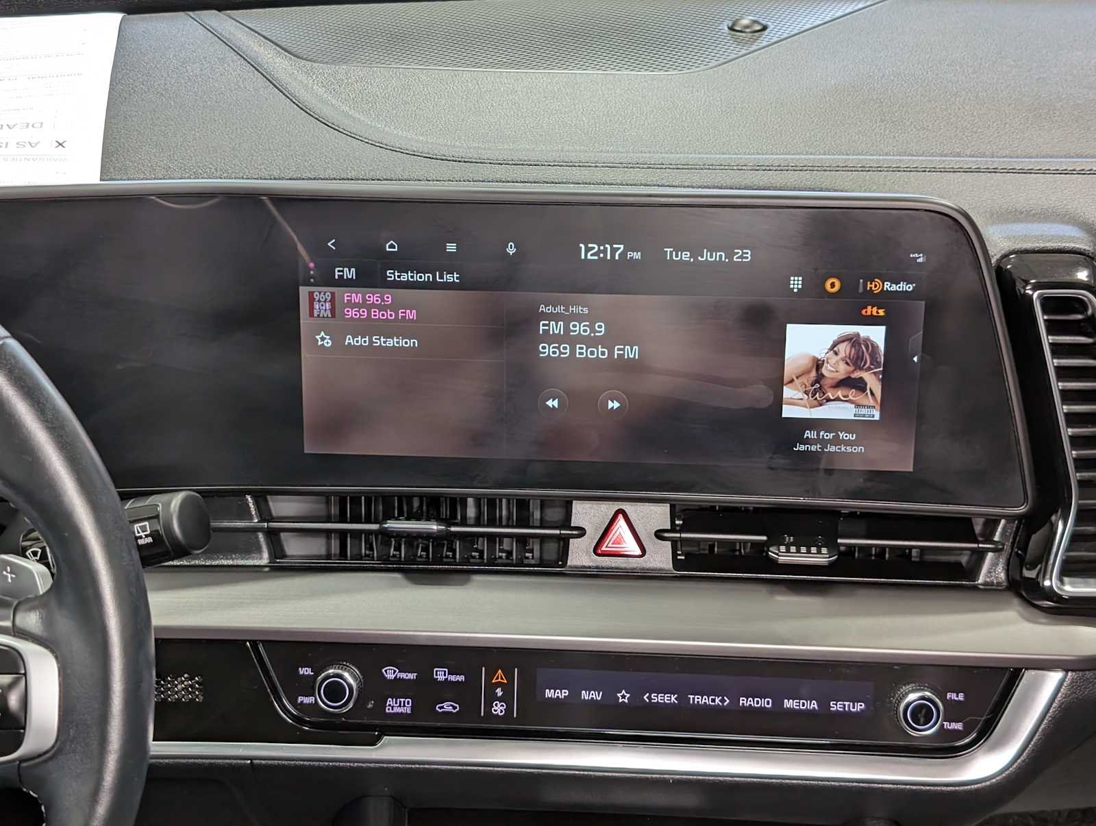 Certified Used 2023 Snow White Pearl Kia EX image 18
