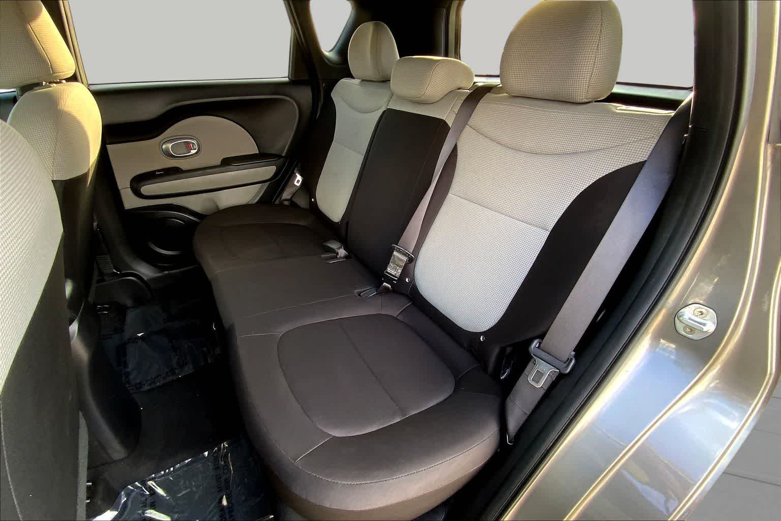 Used 2019 Titanium Gray Kia Base image 20