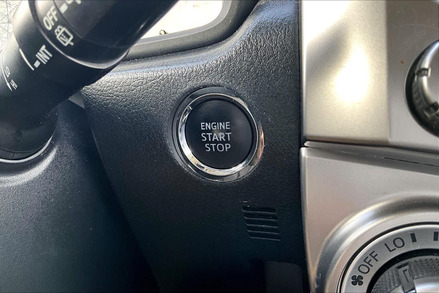 Used 2022 Classic Silver Metallic Toyota SR5 Premium image 35