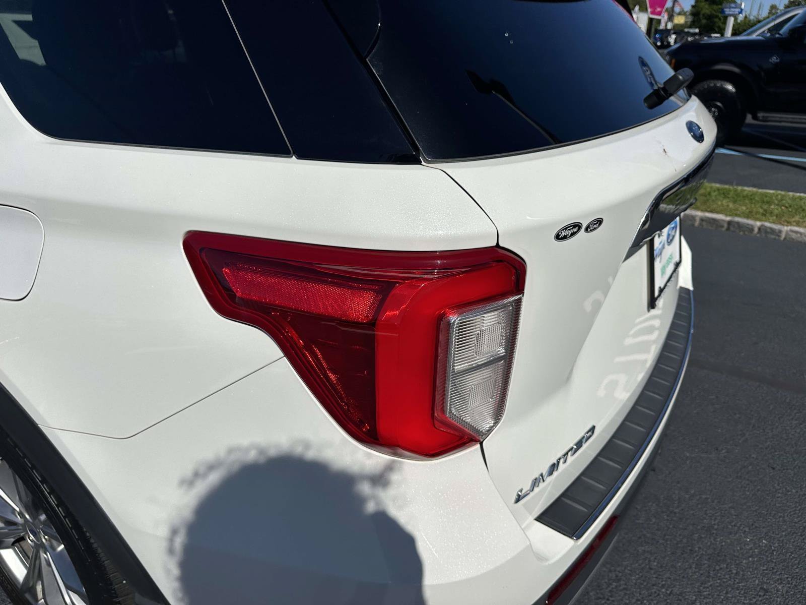 Used 2023 White Ford Limited image 10
