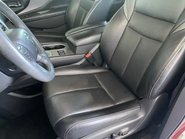 Used 2020 Cayenne Red Metallic Nissan SL image 17