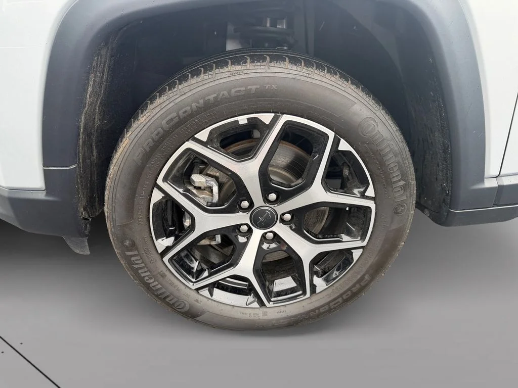 2025 Jeep Compass Limited - Photo 9