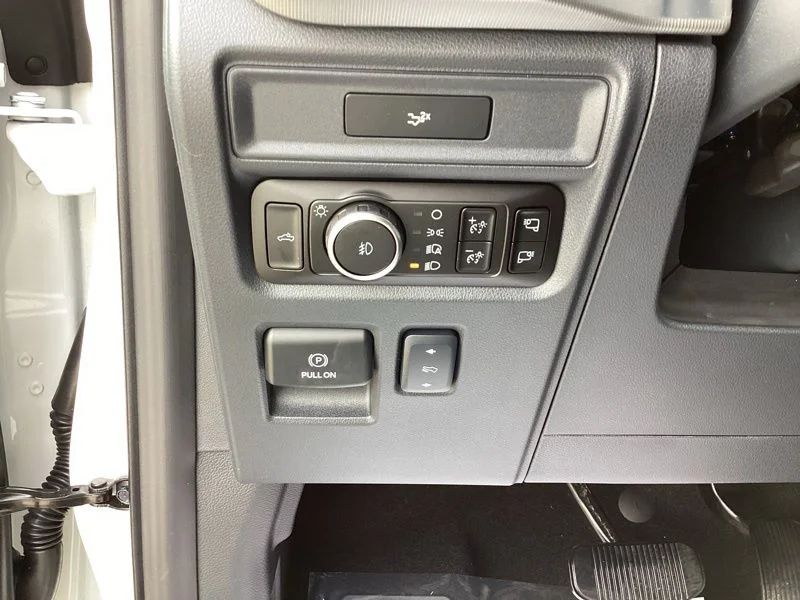 New 2026 Star White Metallic Tri-Coat Ford Lariat® image 20