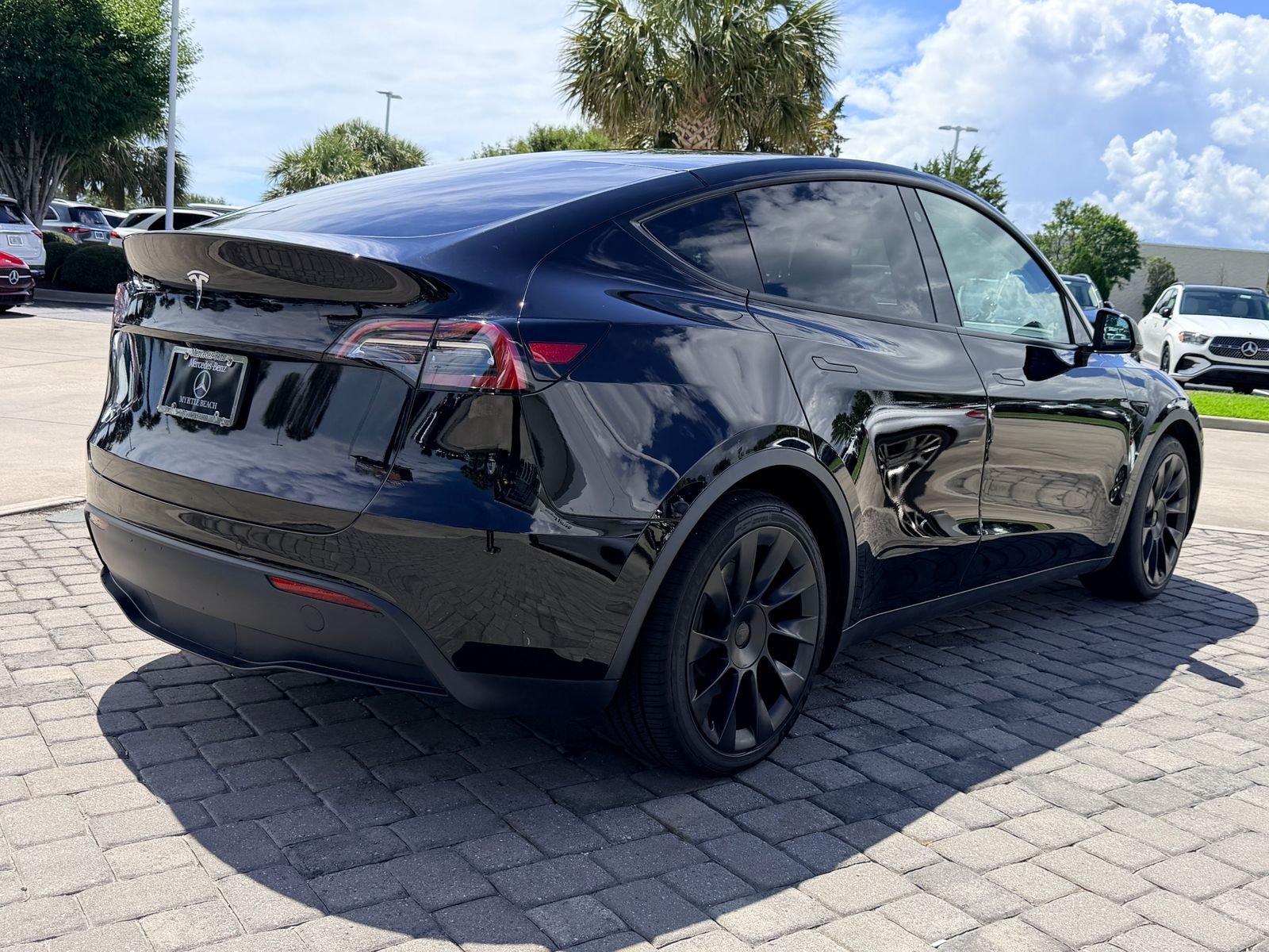 Used 2021 Solid Black Tesla Standard Range image 9