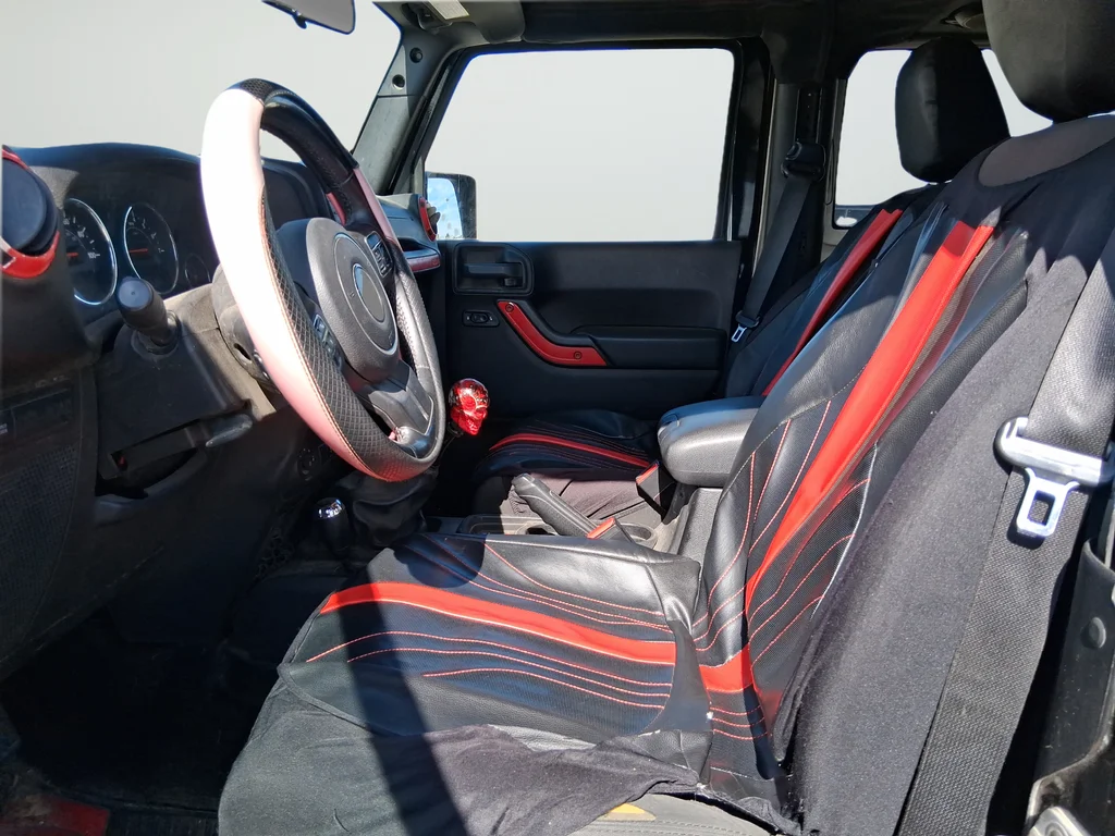 Used 2011 Black Jeep Rubicon image 9