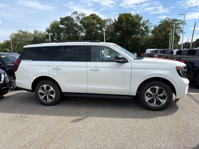 New 2027 Star White Metallic Tri-Coat Ford Active image 2