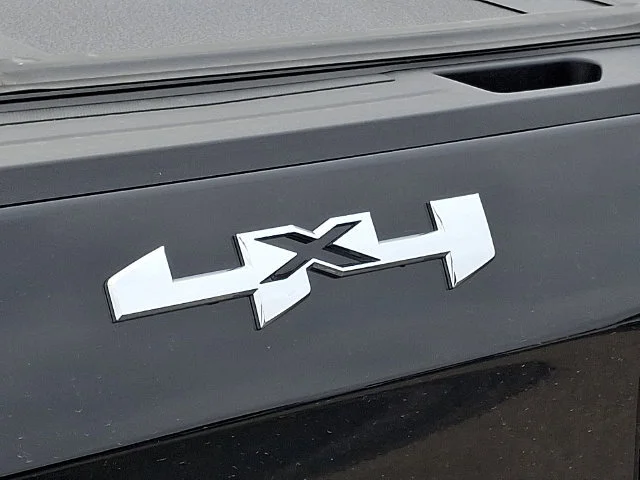 New 2026 Onyx Black GMC Elevation image 21