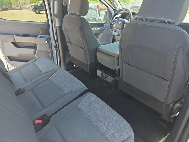 Used 2022 White Ford XLT image 12