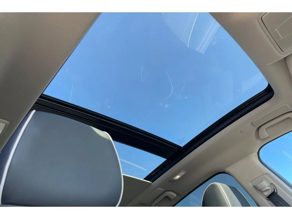 Used 2023 Liquid Carbon Metallic Acura w/Advance Package image 19