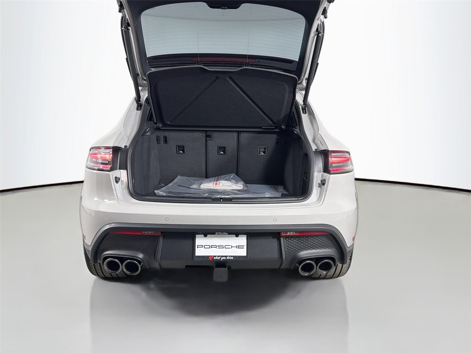 New 2026 Chalk Porsche GTS image 36