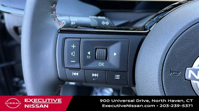 Used 2025 Gray Nissan SR image 12