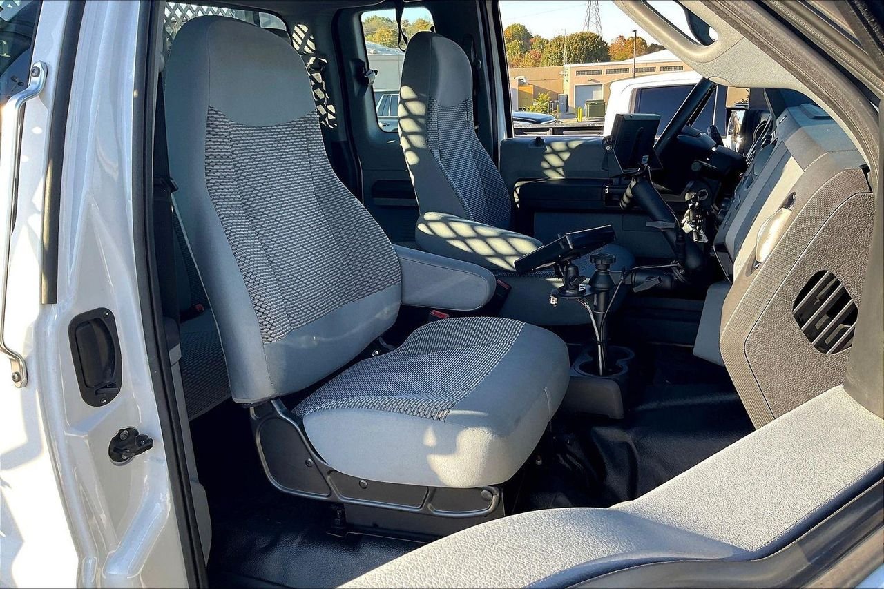 Used 2021 OXFORD WHITE Ford EXTENDED CAB CHASSIS-CAB image 28