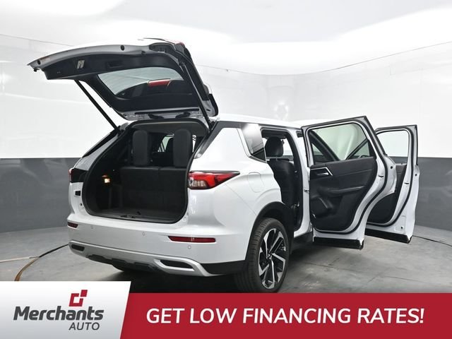 Used 2024 White Mitsubishi SE image 48