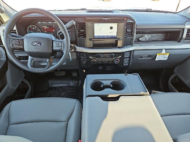 New 2027 Oxford White Ford F-350® XL image 40