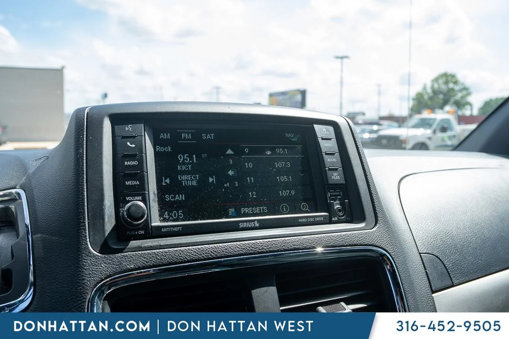 Used 2016 Beige Dodge R/T image 9