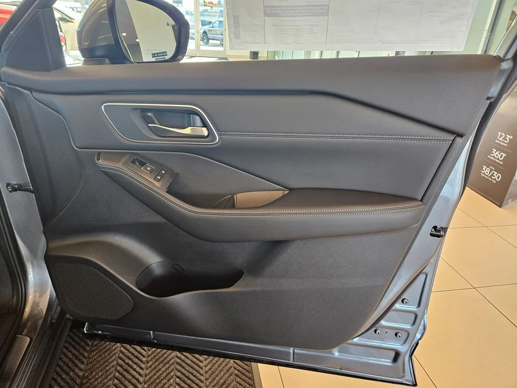 New 2026 Gun Metallic Nissan Platinum image 24