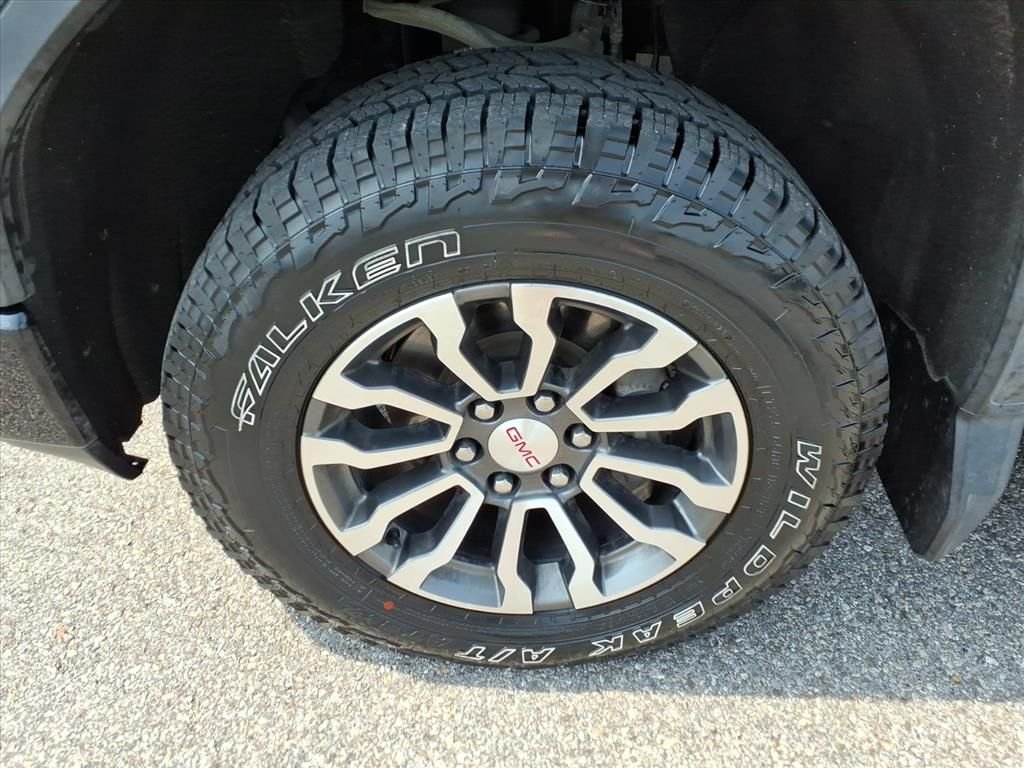 Used 2021 Black GMC AT4 image 11