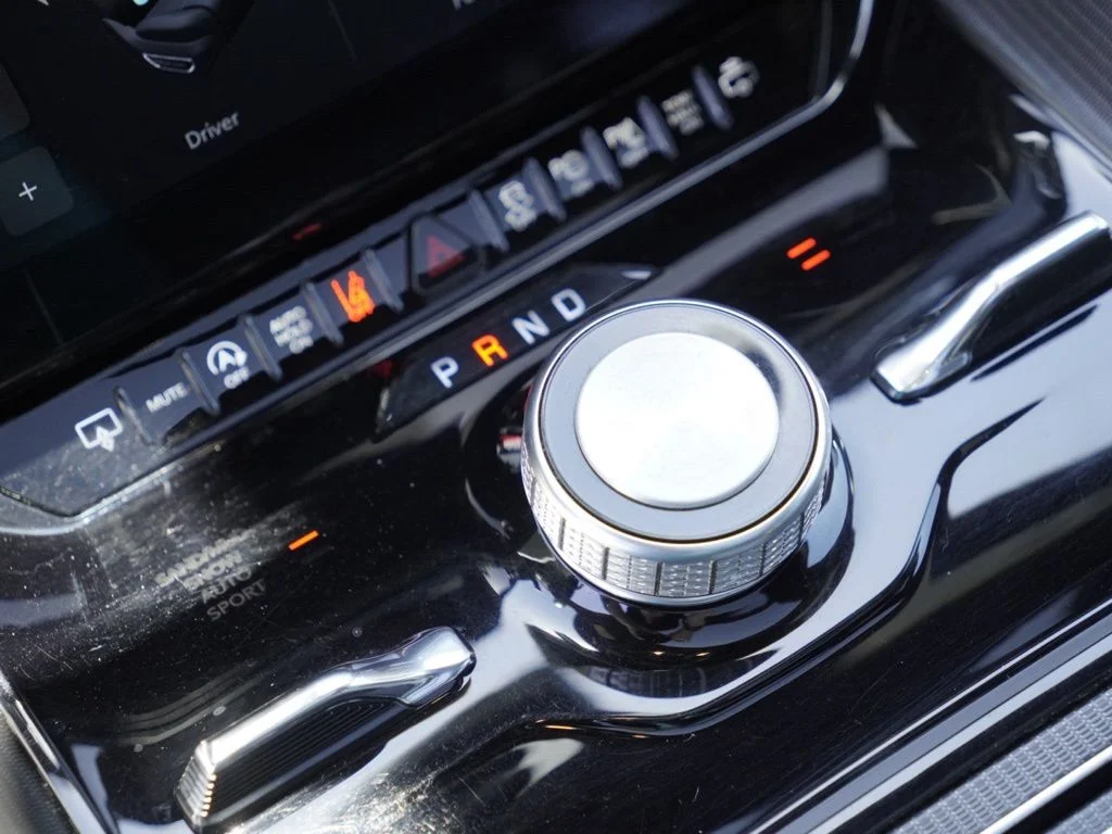 2024 Jeep Grand Wagoneer L Series II - Photo 16