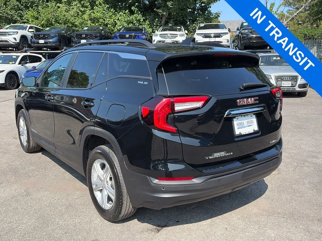 Used 2024 Ebony Twilight Metallic GMC SLE image 10