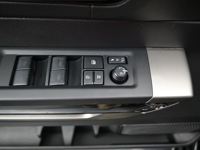 2026 Toyota Tundra Limited - Photo 9