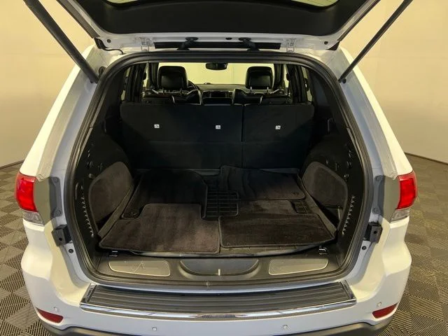 Certified Used 2018 White Jeep Limited image 14