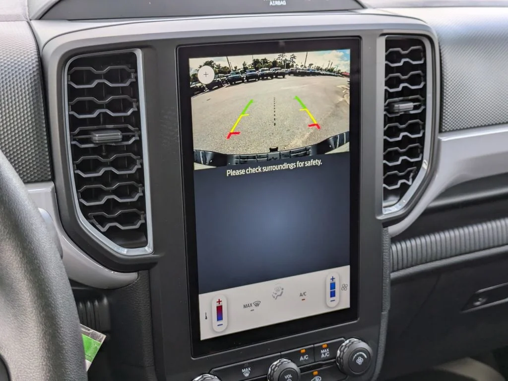 New 2026 Oxford White Ford XL image 21