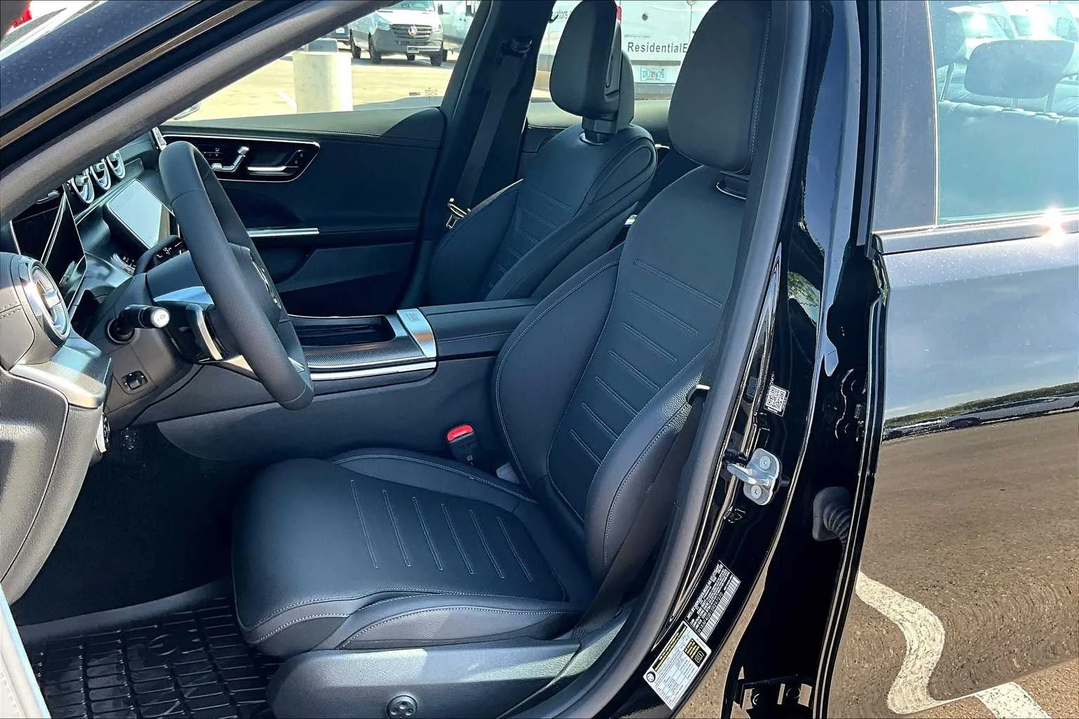 2025 Mercedes-Benz C-Class Sedan C 300 - Photo 9