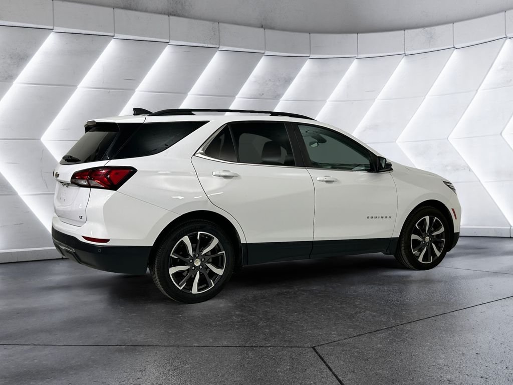 Used 2022 White Chevrolet LT image 4