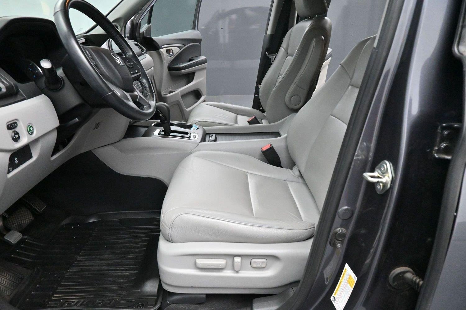 Used 2019 Modern Steel Metallic Honda EX-L image 15