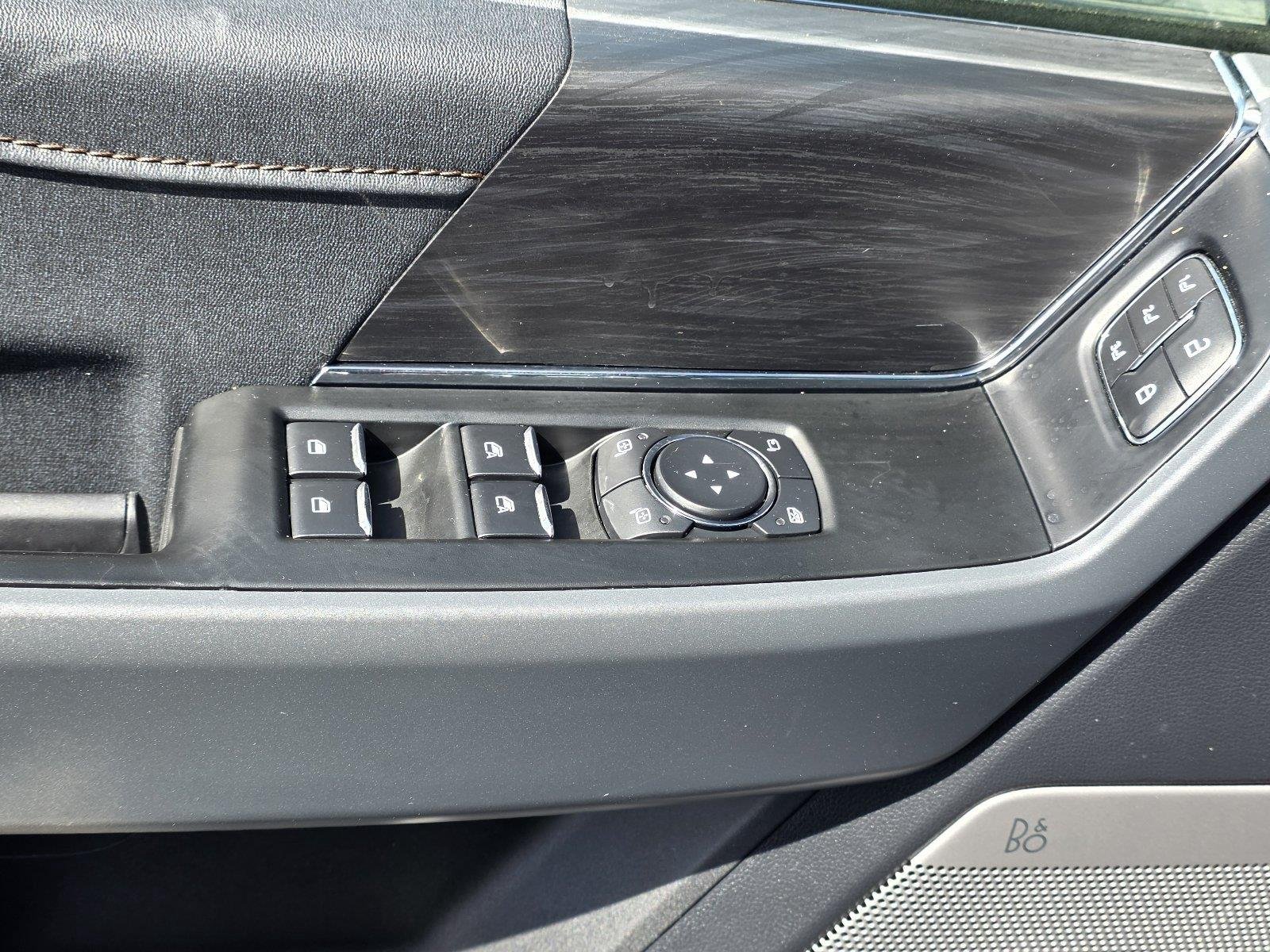 Used 2025 Carbonized Gray Ford LARIAT image 26