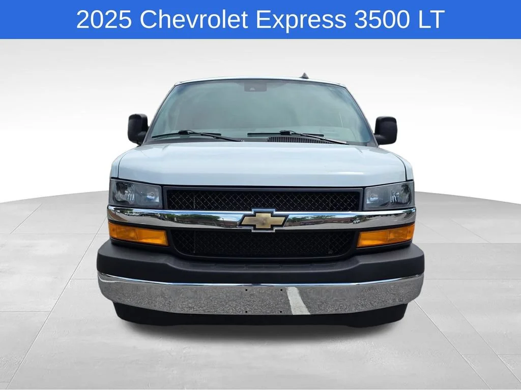 Used 2025 Summit White Chevrolet 1LT image 9