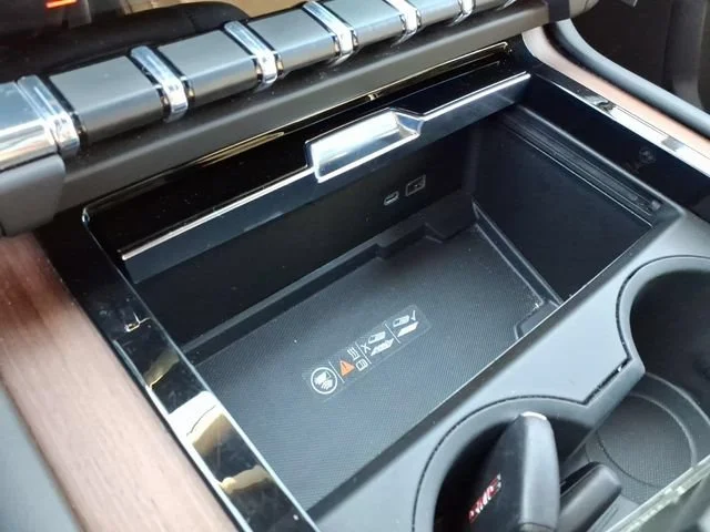 Used 2025 Onyx Black GMC Denali image 25