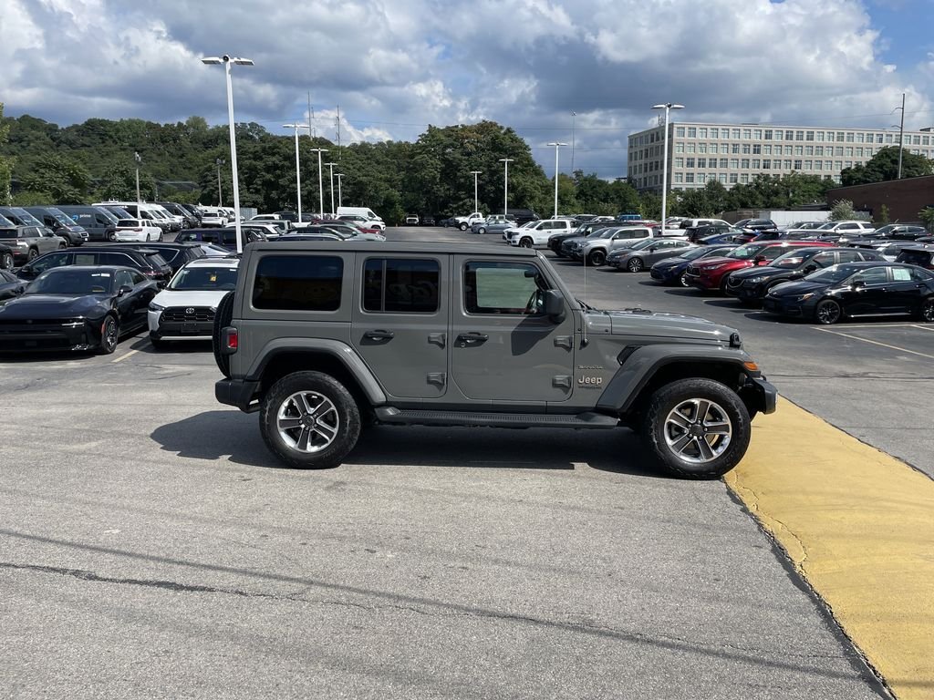 Used 2020 Gray Jeep Unlimited Sahara image 6