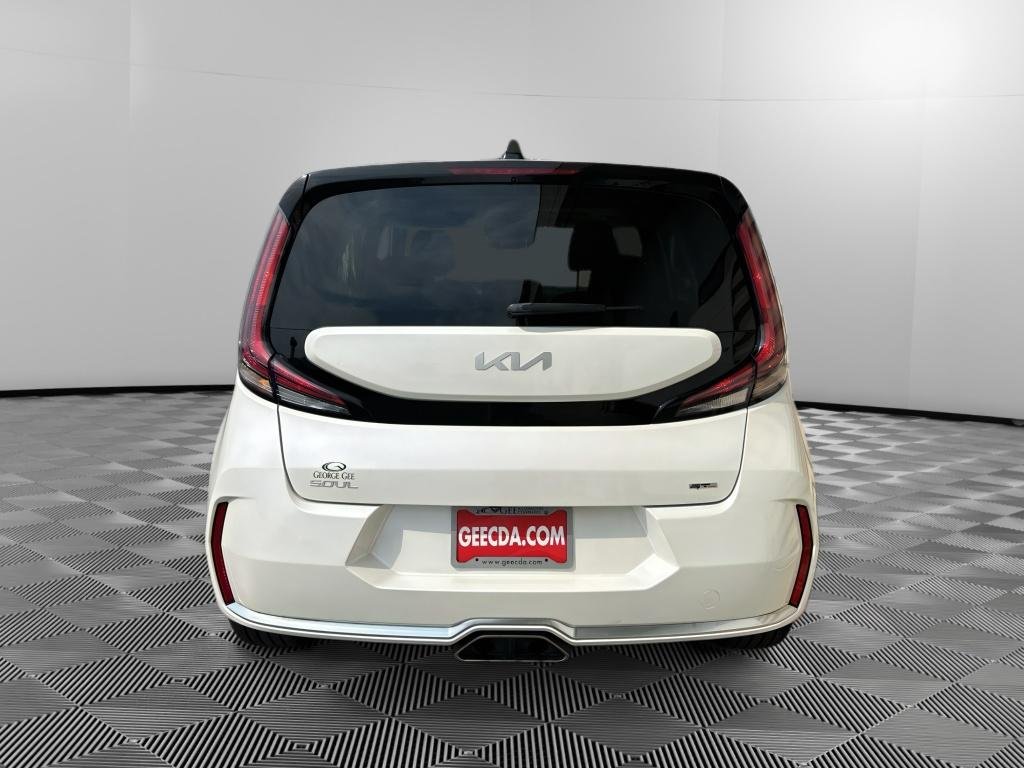 Used 2023 Snow White Pearl Kia GT-Line image 5