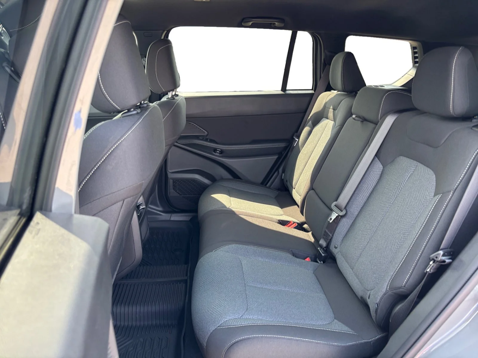 New 2026 STING-GREY Jeep Laredo image 16