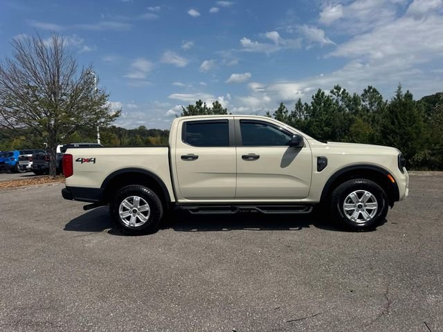 Used 2025 Beige Ford XL image 3