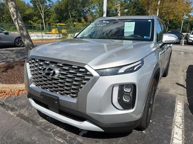 Used 2022 Silver Hyundai SEL image 5