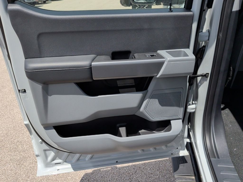 New 2026 Avalanche Ford F-250® XL image 31