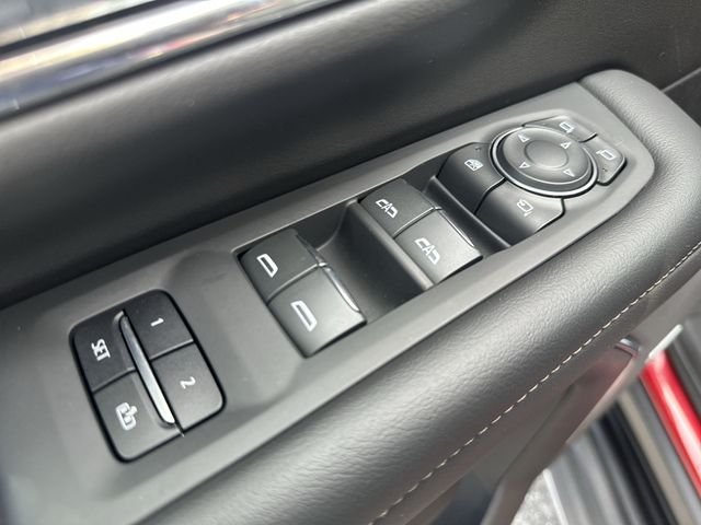 Used 2023 Red Chevrolet High Country image 18