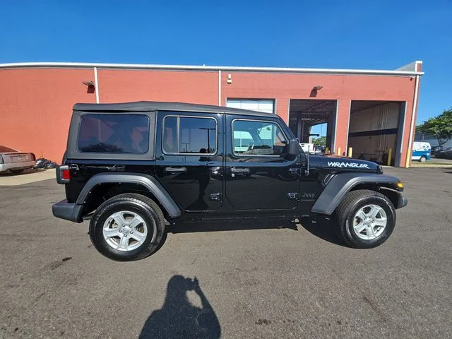 Used 2022 Black Jeep Unlimited Sport S image 11