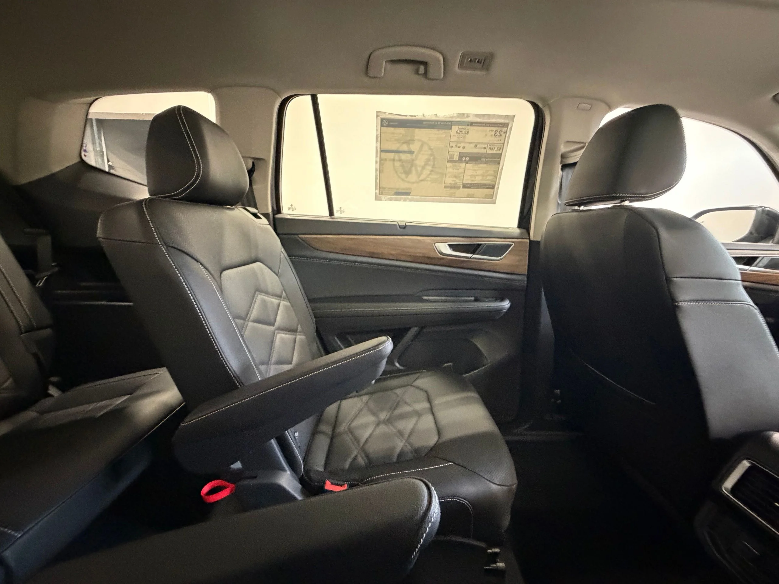 New 2026 Black Volkswagen 2.0T SE w/Technology image 39