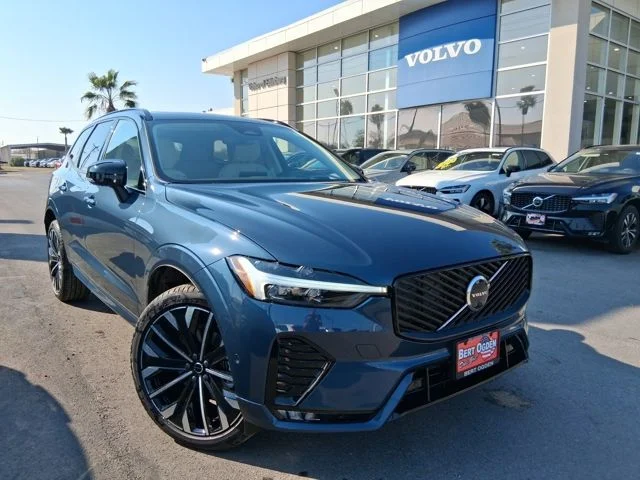2026 Volvo XC60 B5 Ultra Dark AWD's photo