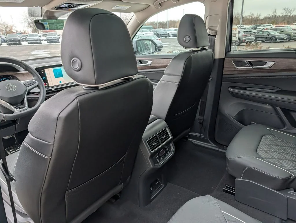 2026 Volkswagen Atlas SEL Premium R-Line - Photo 14