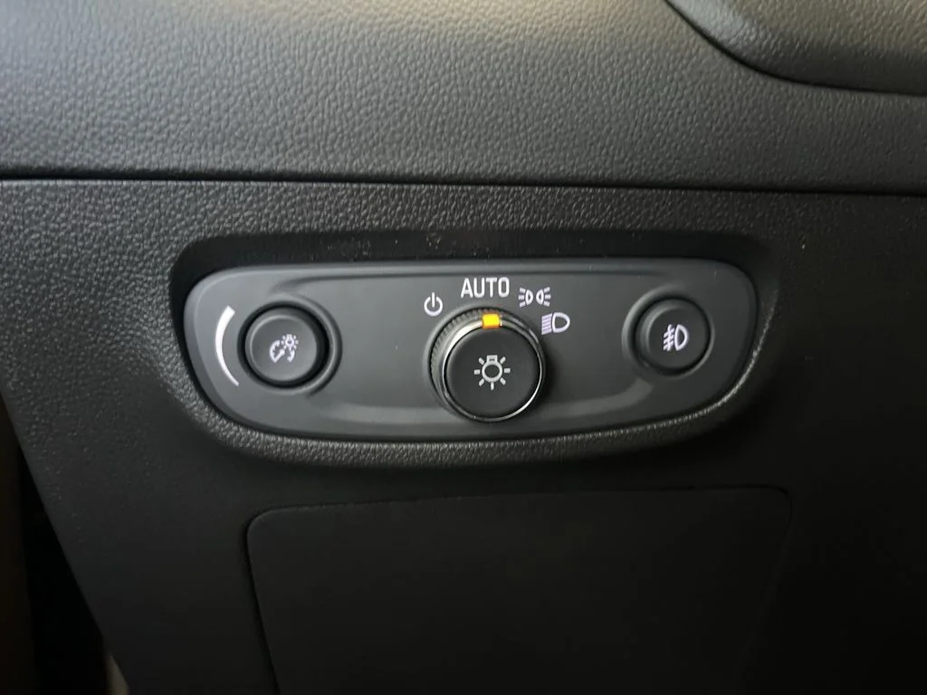 Used 2023 Gray Buick Essence image 14