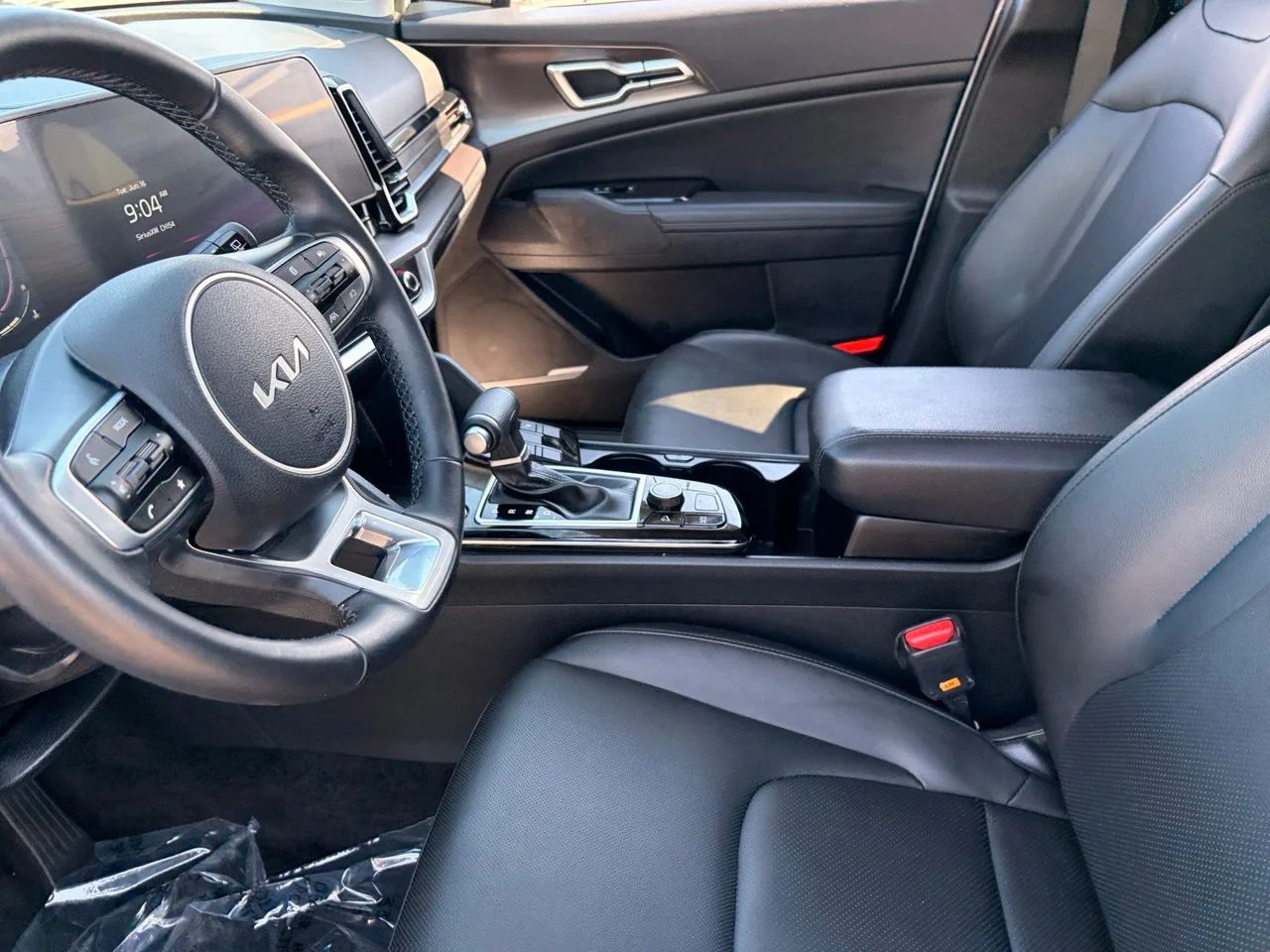 Used 2025 Glacial White Pearl Kia EX image 16