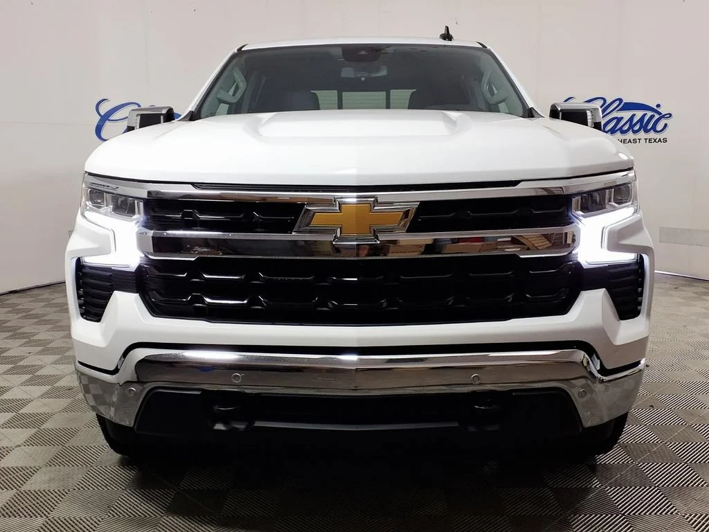 New 2026 Summit White Chevrolet LT image 3