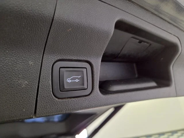 Used 2019 IRIDIUM METALLIC GMC Denali image 16
