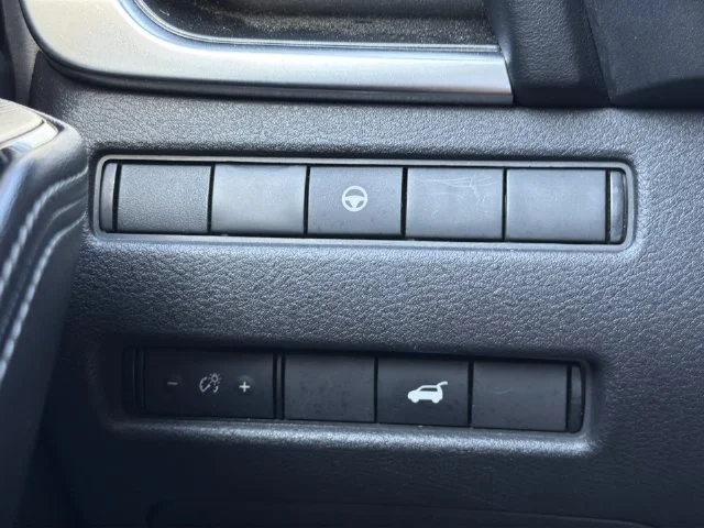 Used 2022 Gray Nissan SV image 30