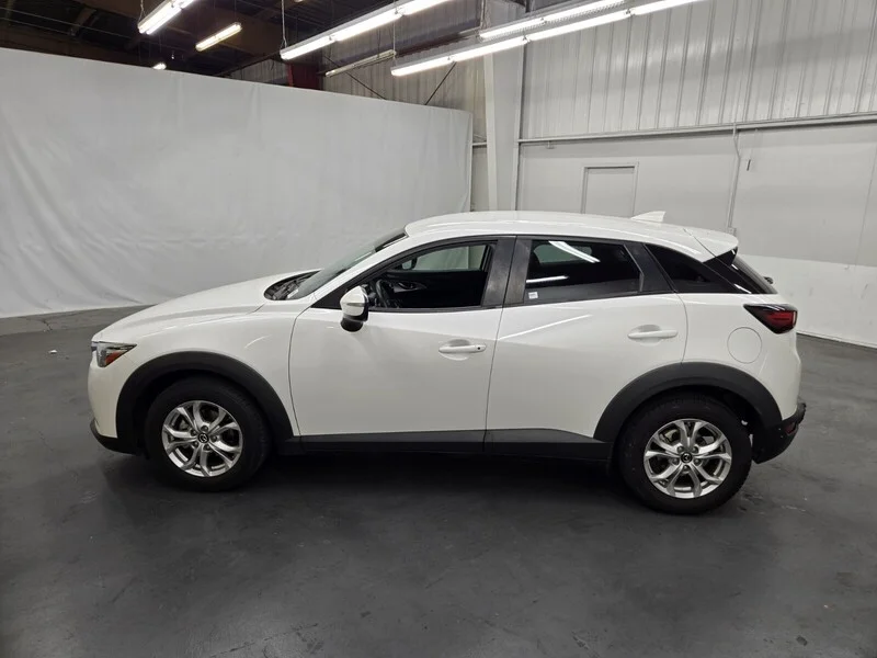 Used 2019 Snowflake White Pearl Mazda Sport image 2