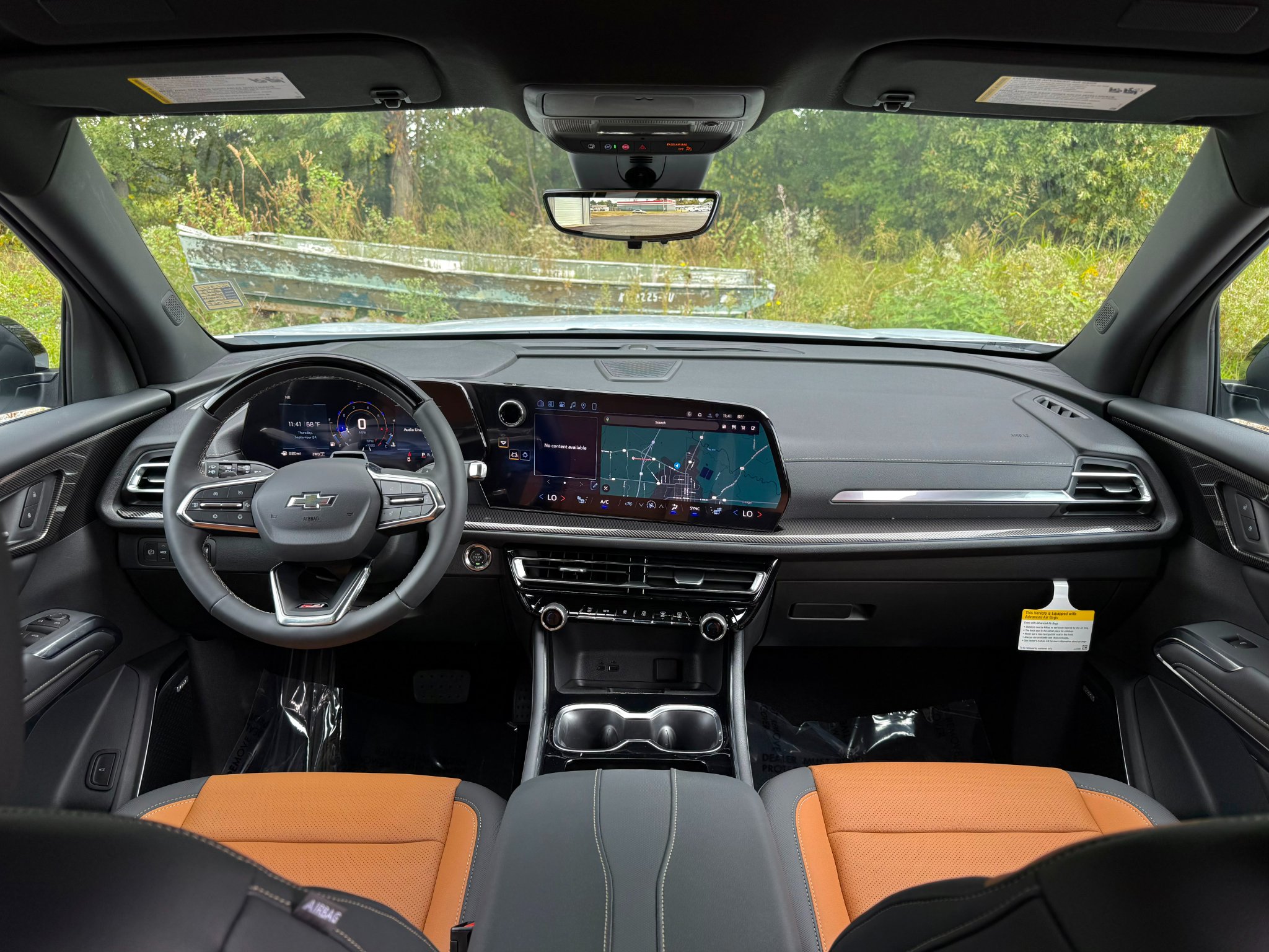 2027 Chevrolet Traverse Z71 - Photo 32